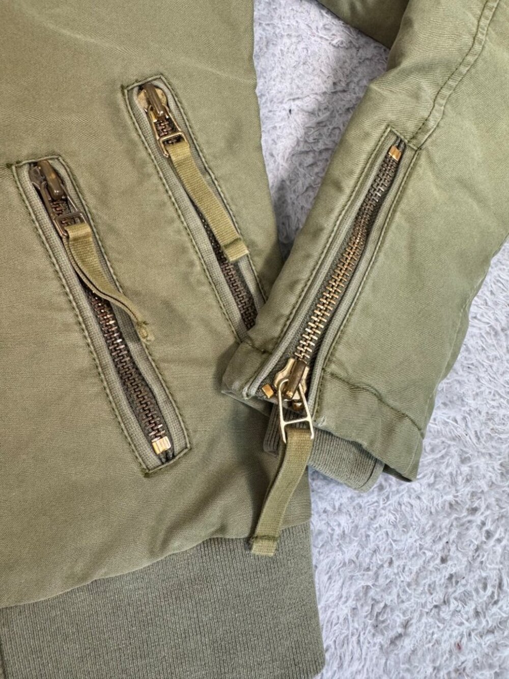 True Religion Military Green Bomber Funnel Knit Jacket Womens XS Stylish Casual - Picture 16 of 16